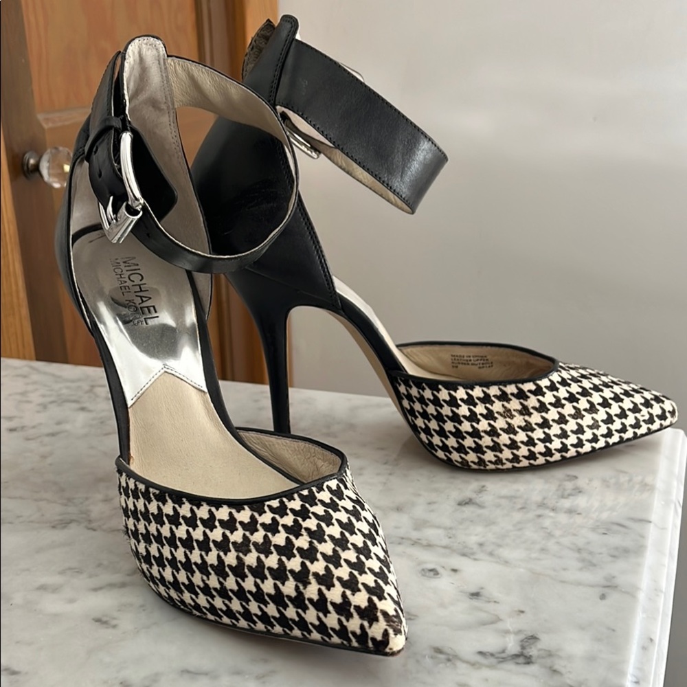 Michael Kors Black and White Houndstooth Women's Heels